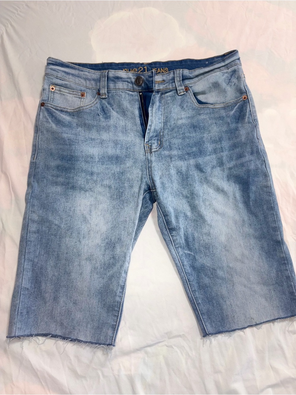 Rue21 Light Wash Denim Cutoff Shorts